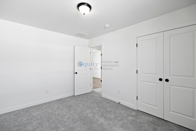 Building Photo - 10539 Liv Way