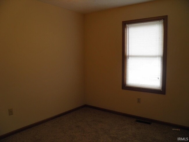 Building Photo - 5243 Raubs Ln