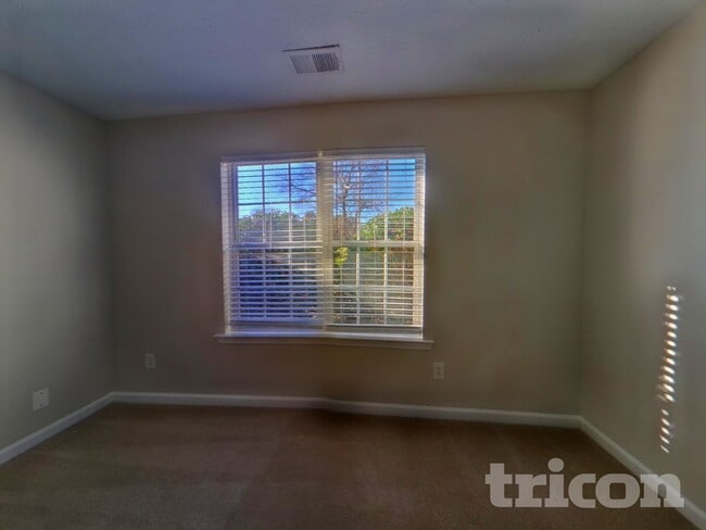 Building Photo - 5545 Amber Cove Way