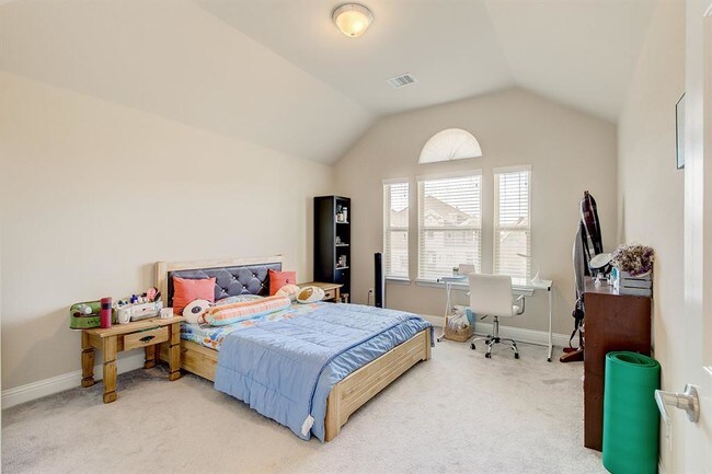 Building Photo - 4805 Comstock Way