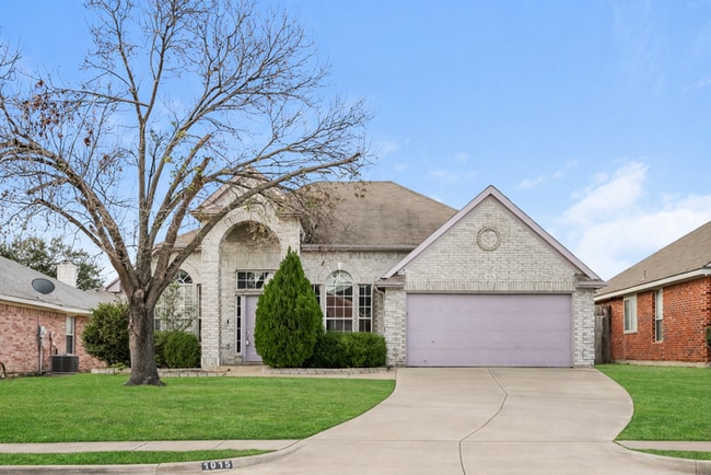 Building Photo - 1015 Morningside Dr