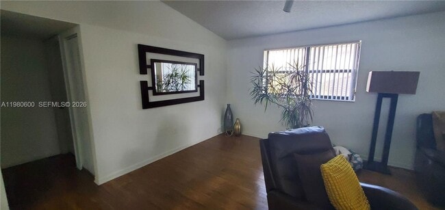 Building Photo - 9945 Nob Hill Pl