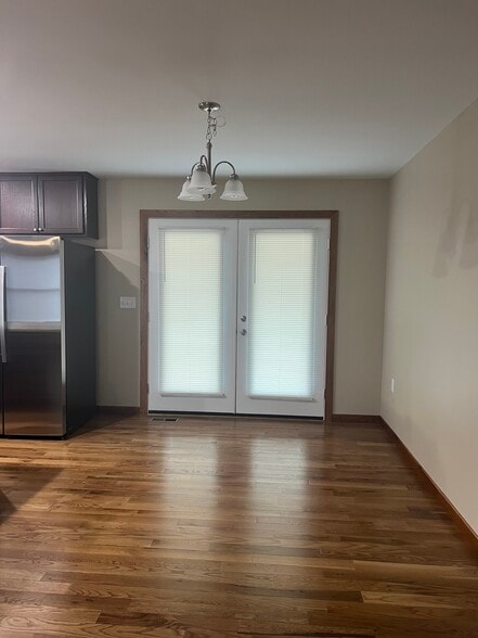 Building Photo - 90 Hanshew Ln