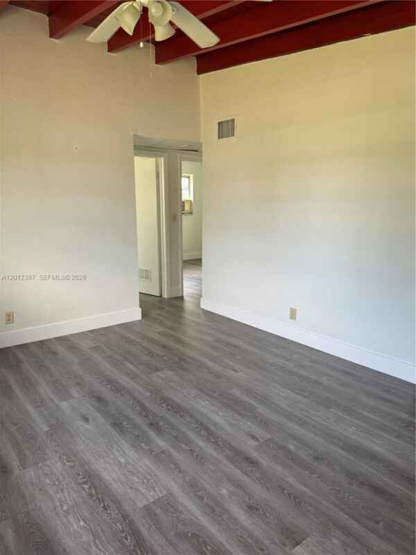 Building Photo - 2620 SW 53rd Ave