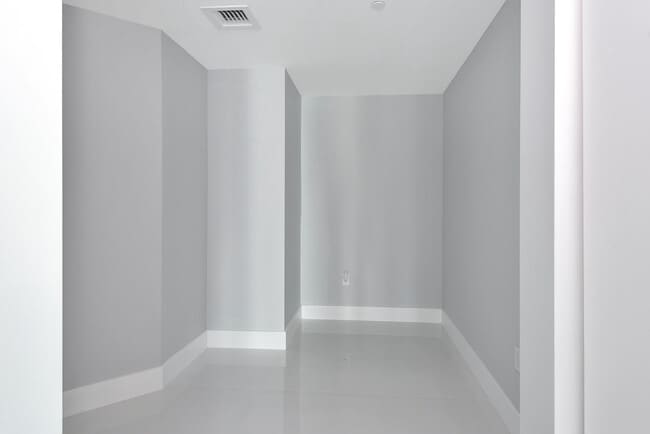 Building Photo - 1300 S Miami Ave