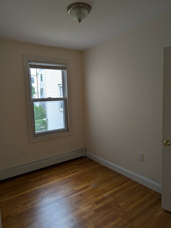 Building Photo - 305 Hurley St