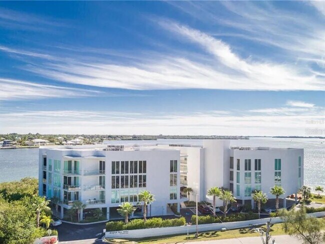 Building Photo - 1375 Beach Rd
