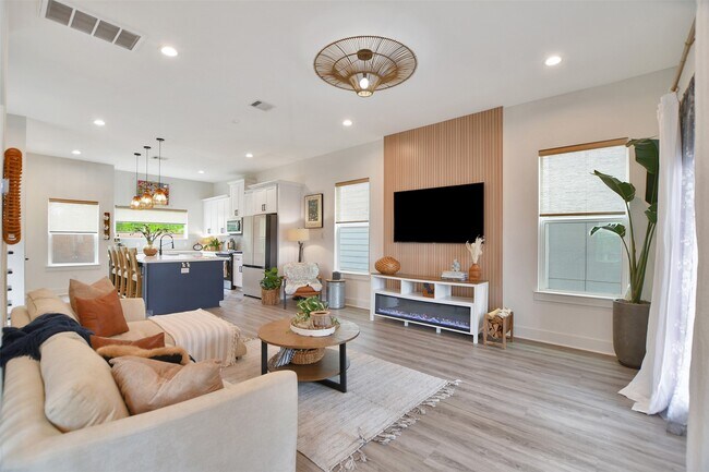 Building Photo - 1106 Paul Quinn St