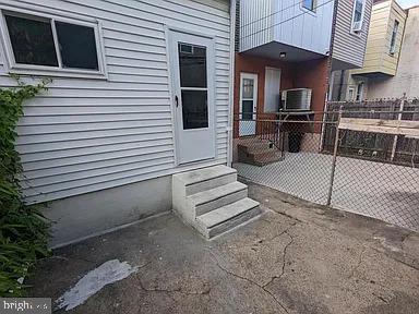 Building Photo - 3175 Tulip St