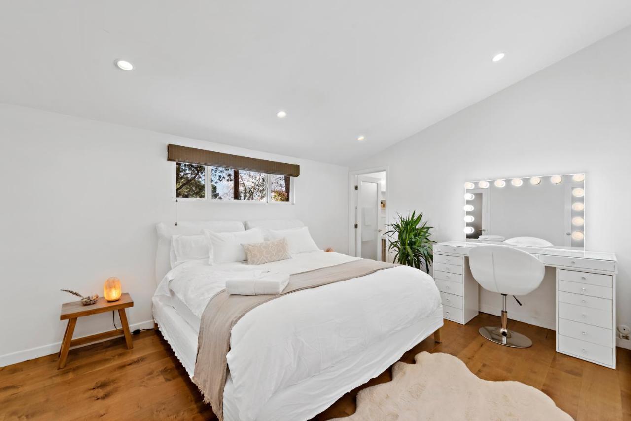 Building Photo - 5834 McDonie Ave