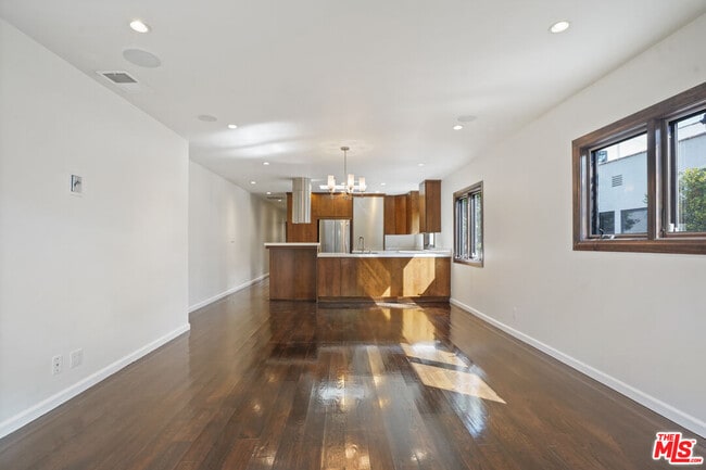 Building Photo - 458 N La Jolla Ave