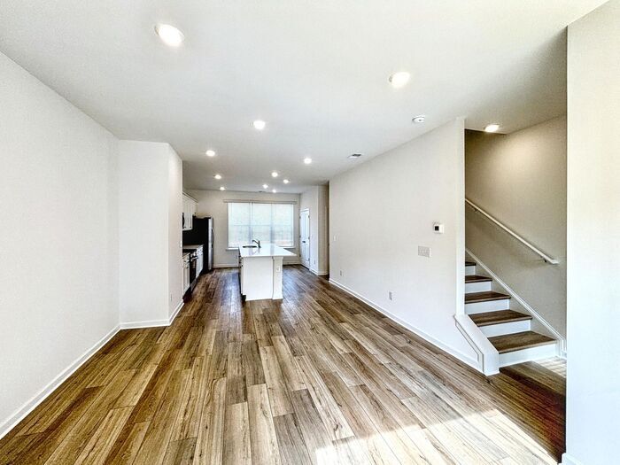 Building Photo - 208 Asbury Oak Ln