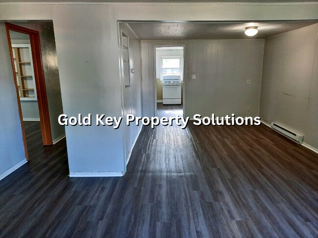Building Photo - 4 BR 1 BA House Near Ball State with Washe...