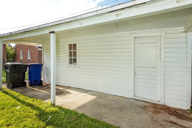 Building Photo - 9238 Artesian St
