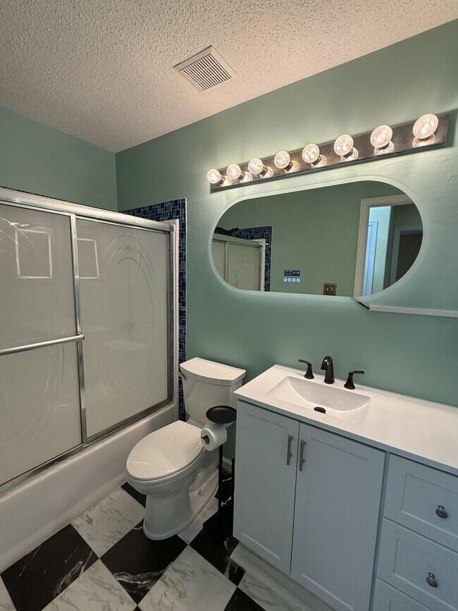 Building Photo - 131 Spoon Ct