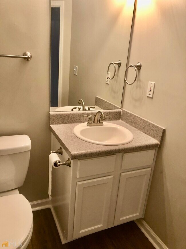 Building Photo - 128 Hamilton Dr