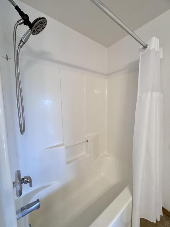 Building Photo - 3280 Strom Dr