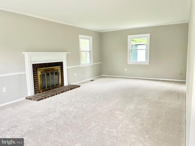 Building Photo - 13121 Memory Ln