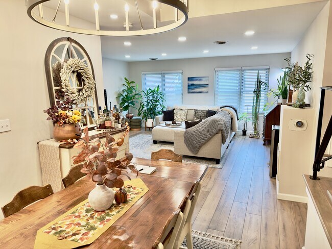 Building Photo - 361 Claremont Ave