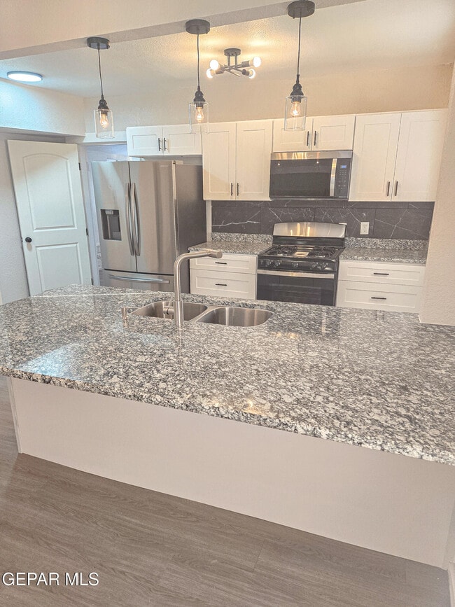 Building Photo - 3518 Sacramento Ave