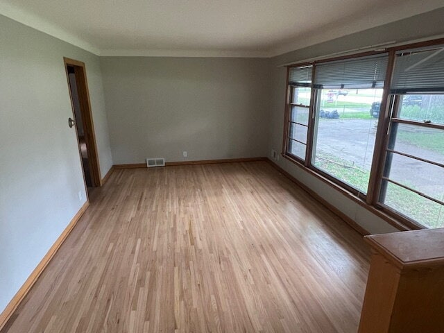 Building Photo - Updated 5-Bedroom Roseville Home with Yard...