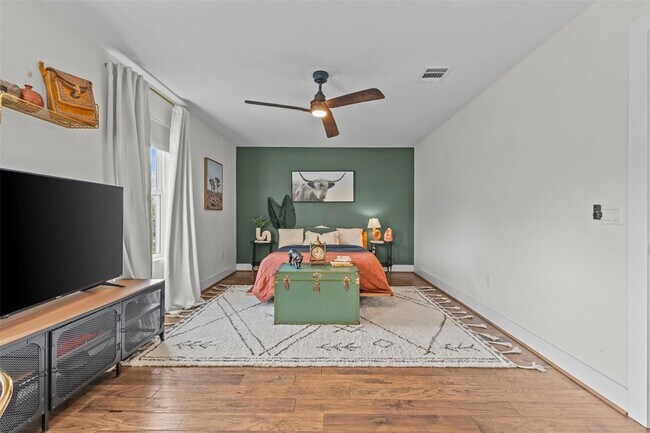 Building Photo - 317 Bridgeford Dr