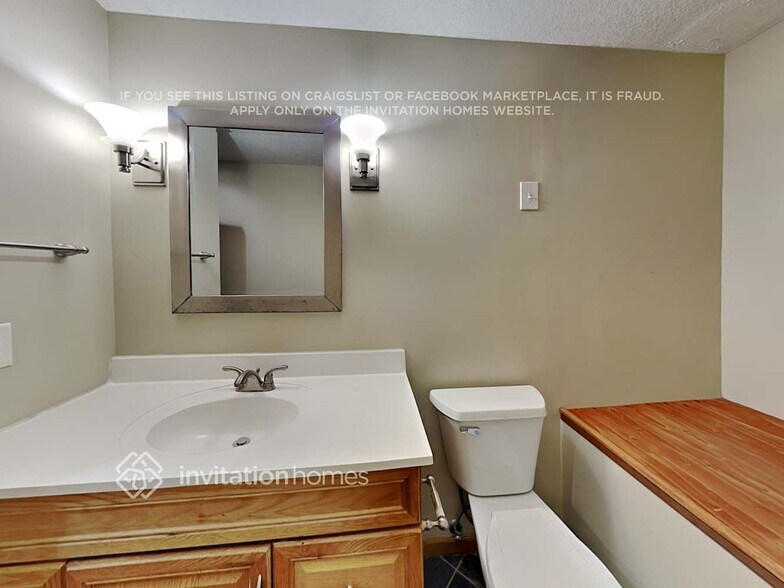 Building Photo - 14601 Helium St NW