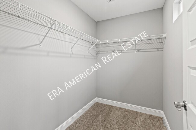 Building Photo - 404 Walters Cir