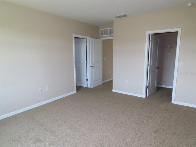 Building Photo - 8725 Daydream St