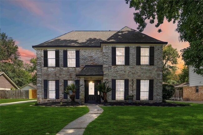 Building Photo - 5511 Green Timbers Dr