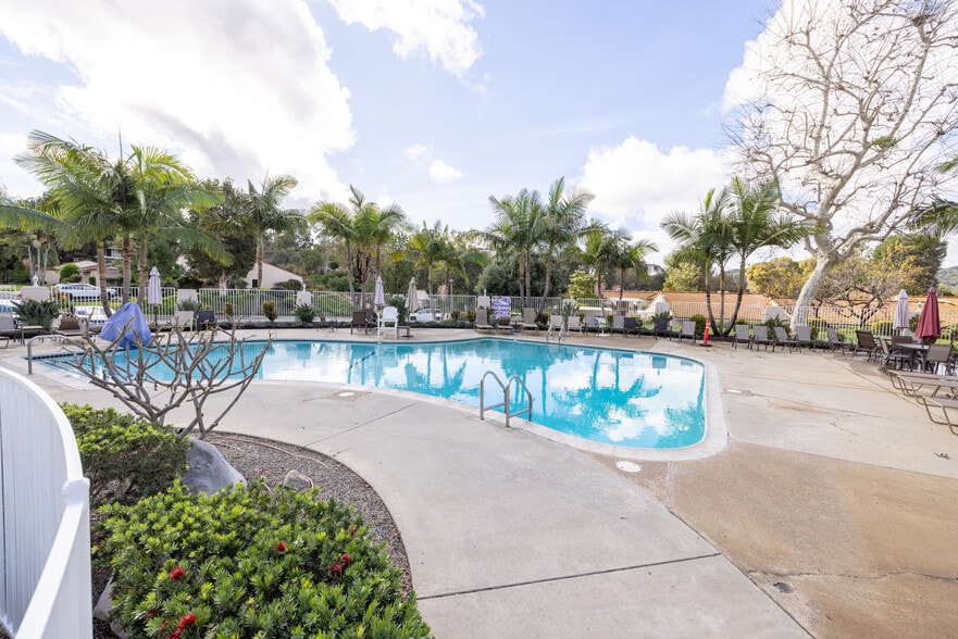 Building Photo - 3168 Via Vista