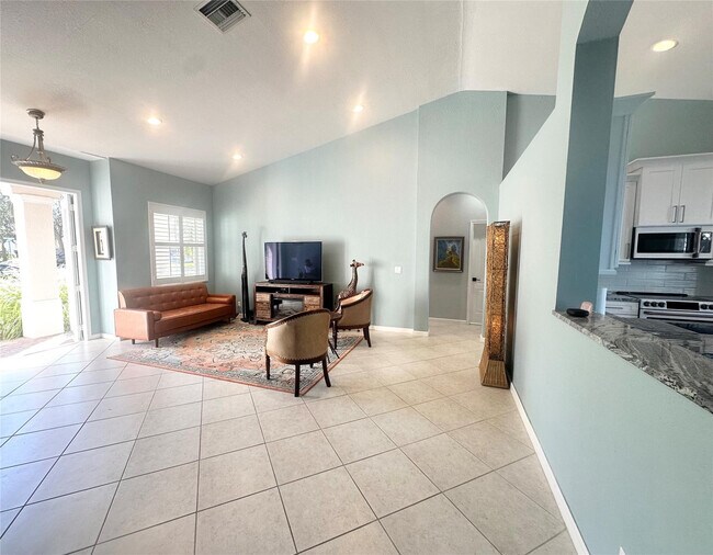 Building Photo - 6104 Santa Margarito Dr