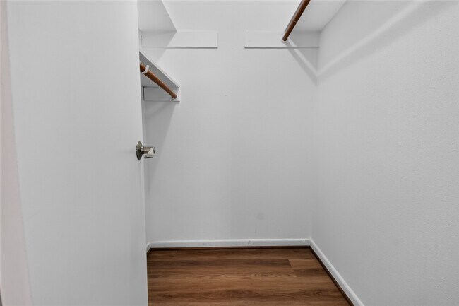 Building Photo - 1334 Country Pl Dr