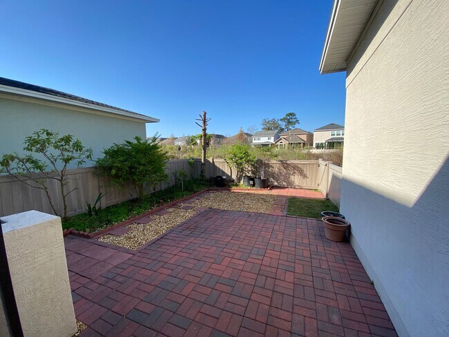 Building Photo - Beautiful 3 bedroom, 2.5 bathrooms  located in The Preserve of Oviedo on the Park