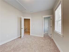 Building Photo - 2383 Great Ridge Pkwy