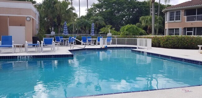 Building Photo - 227 Legendary Cir