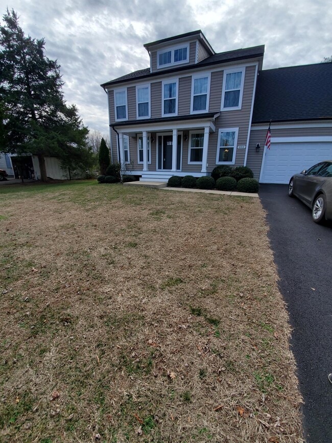 Primary Photo - 10510 Woodland Dr
