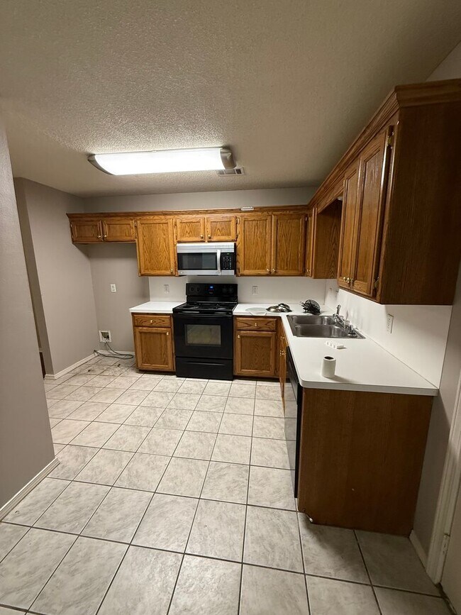 Building Photo - 141-145 Northridge Drive