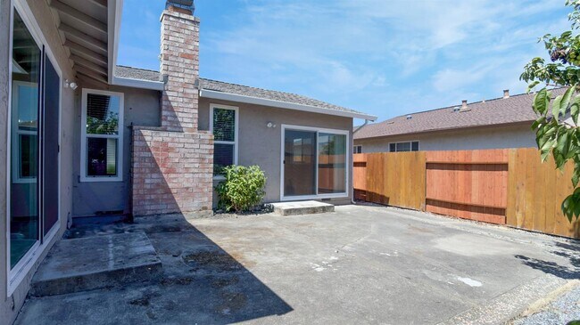 Building Photo - 340 Mokelumne Dr