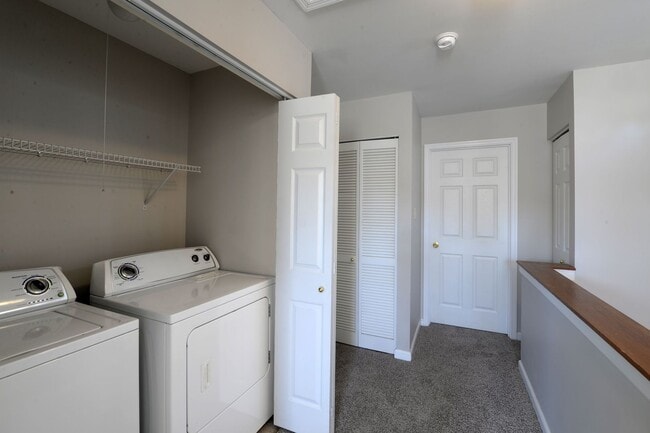 Building Photo - 4939 Heritage Heights Cir