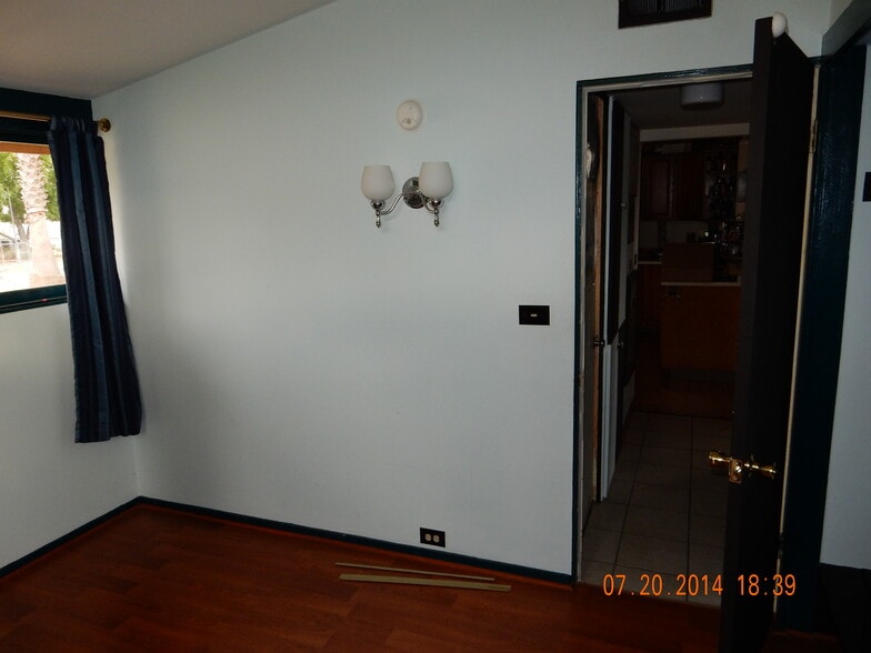 Building Photo - 111 Lorene Cir