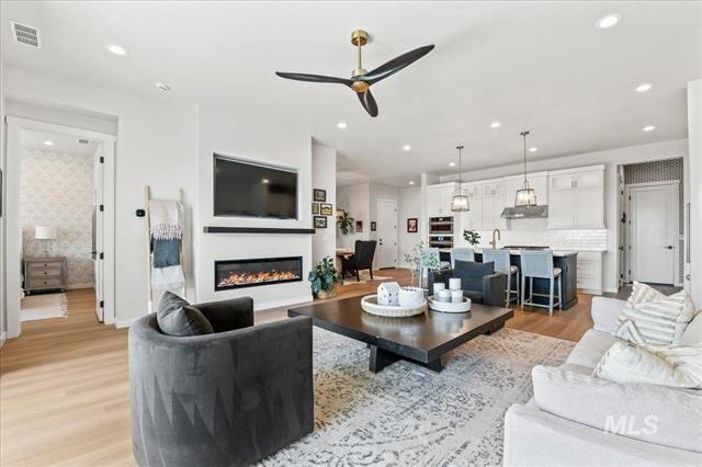 Building Photo - 8555 W War Eagle St