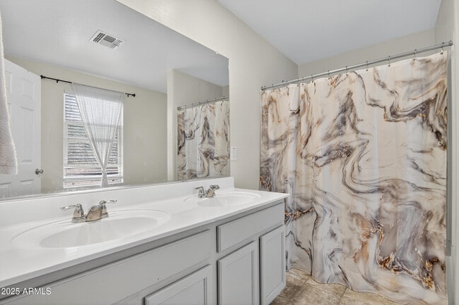 Building Photo - 12526 W Palmaire Ave