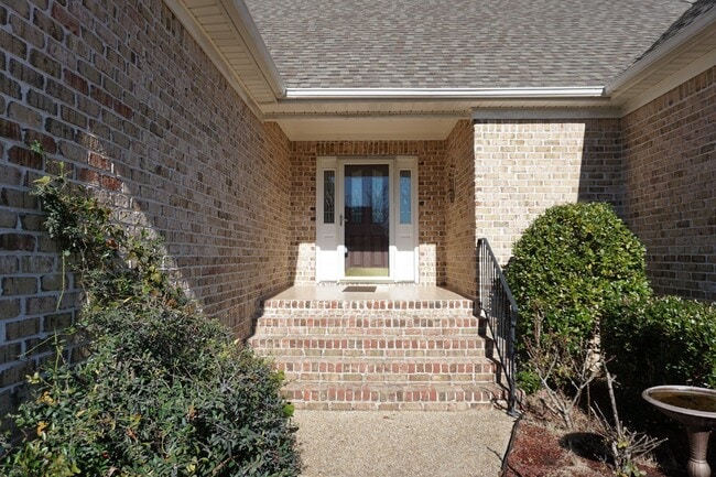 Building Photo - 1020 Ringlet Ct