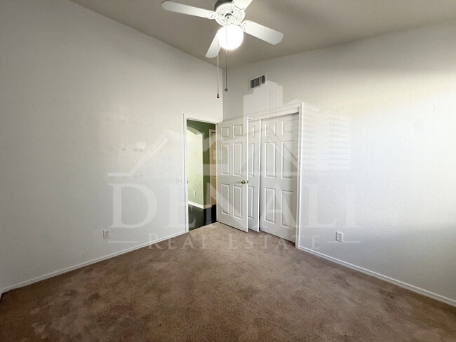 Building Photo - 6602 E Northridge St
