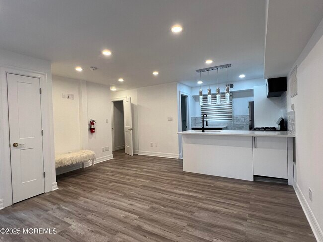 Building Photo - 699 Tennent Rd