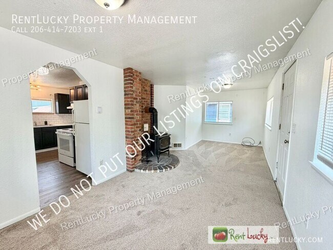 Building Photo - 5511 18th Ave S