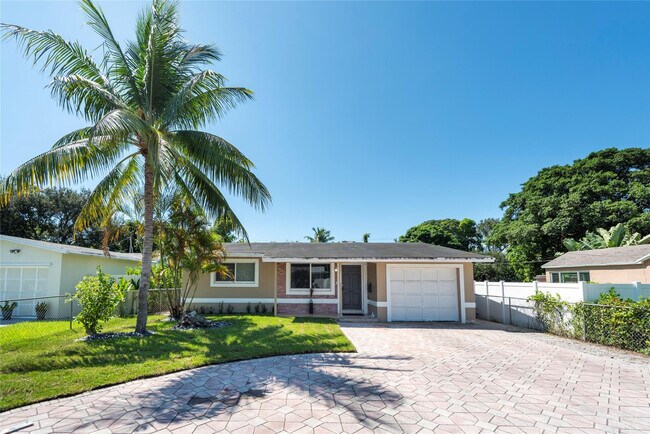 Building Photo - 2726 Adams St