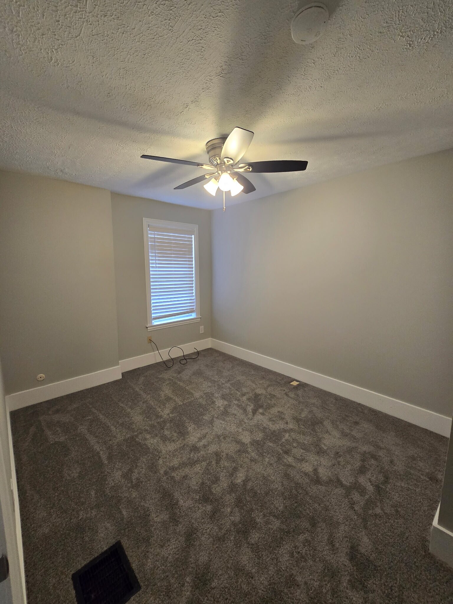 Bedroom 2 - 1218 S Washington Ave