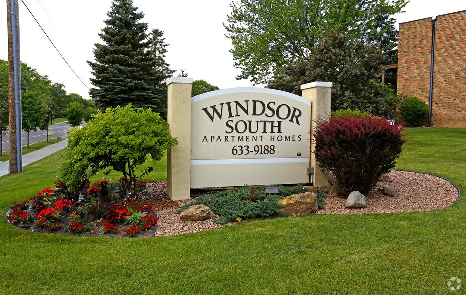Windsor South Apartments New Brighton, MN Apartment Finder